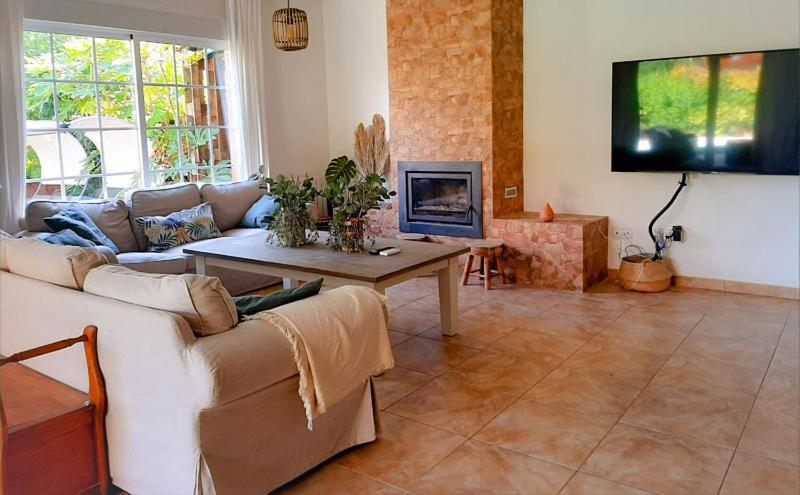 Lia Y El Pinar Guest House Olias del Rey Exterior photo
