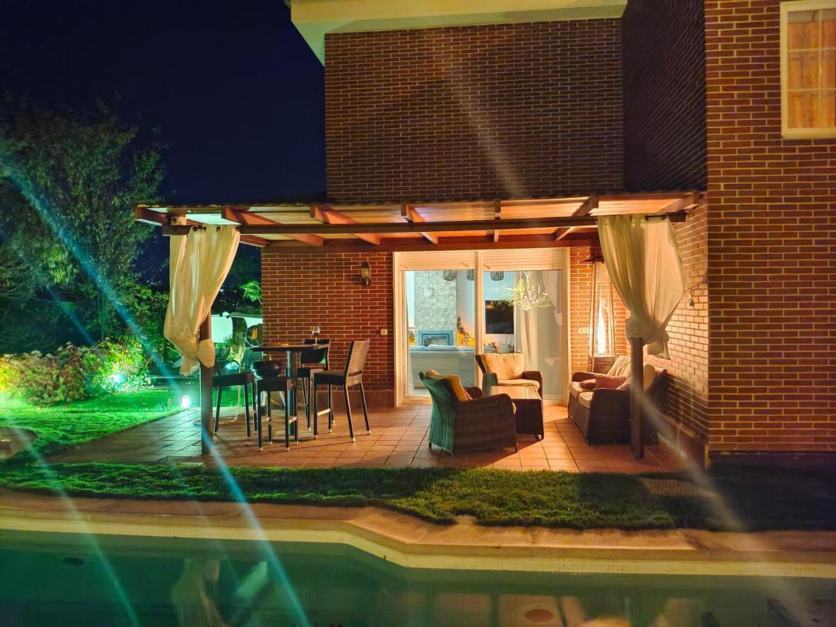 Lia Y El Pinar Guest House Olias del Rey Exterior photo